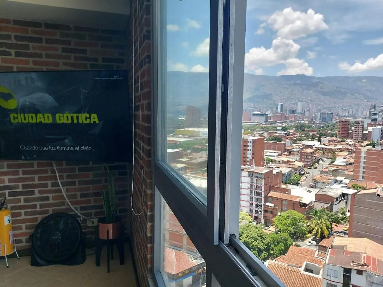Penthouse Rooftop Terrace Gem In The Sky-Laureles 麦德林 公寓