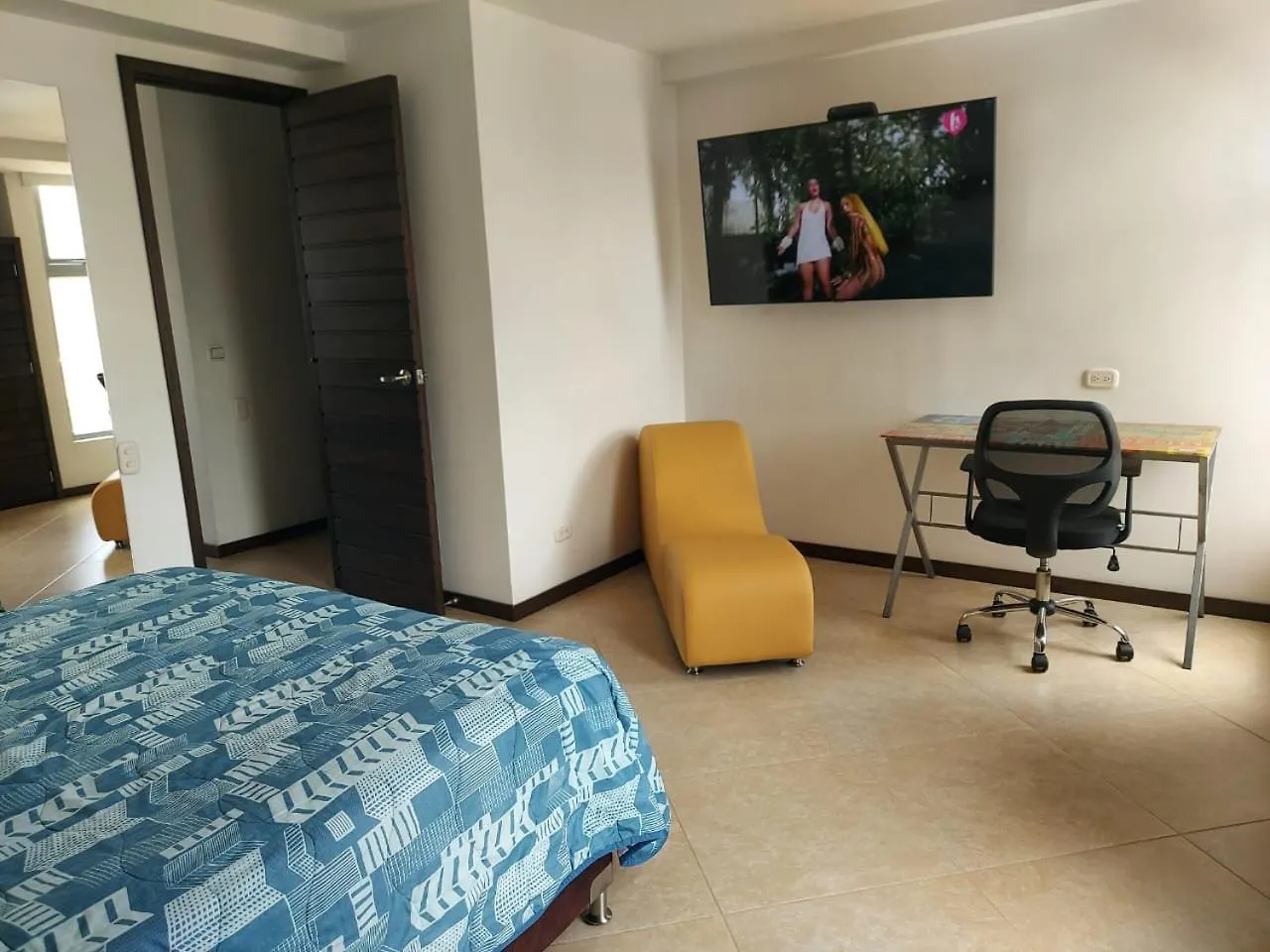 Penthouse Rooftop Terrace Gem In The Sky-Laureles Medellín 0*,  Colombia