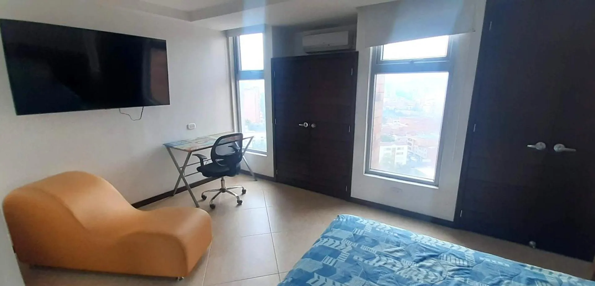Penthouse Rooftop Terrace Gem In The Sky-Laureles Medellín 0*,