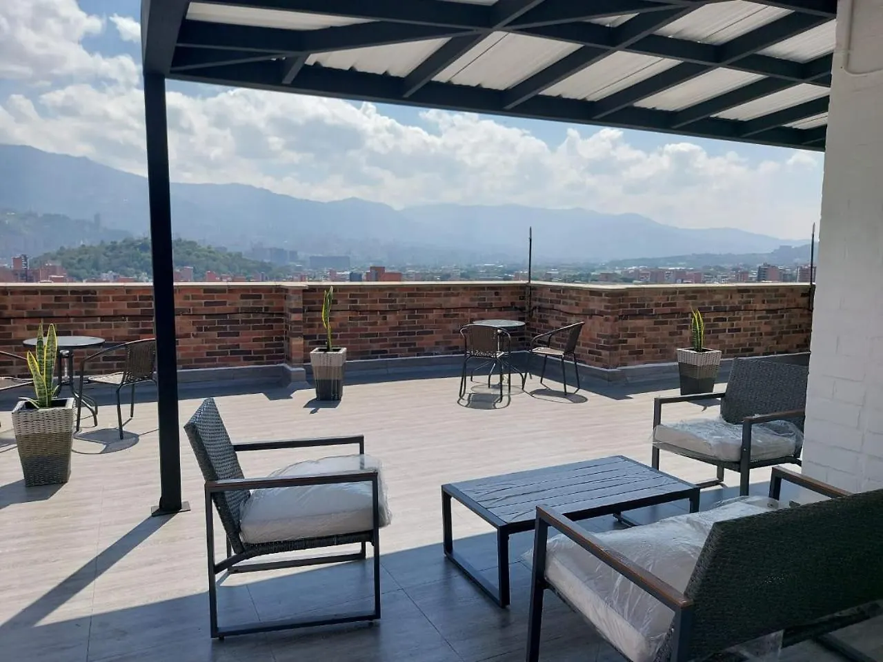 Penthouse Rooftop Terrace Gem In The Sky-Laureles Medellín Colombia